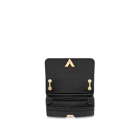 Louis Vuitton VERY CHAIN BAG