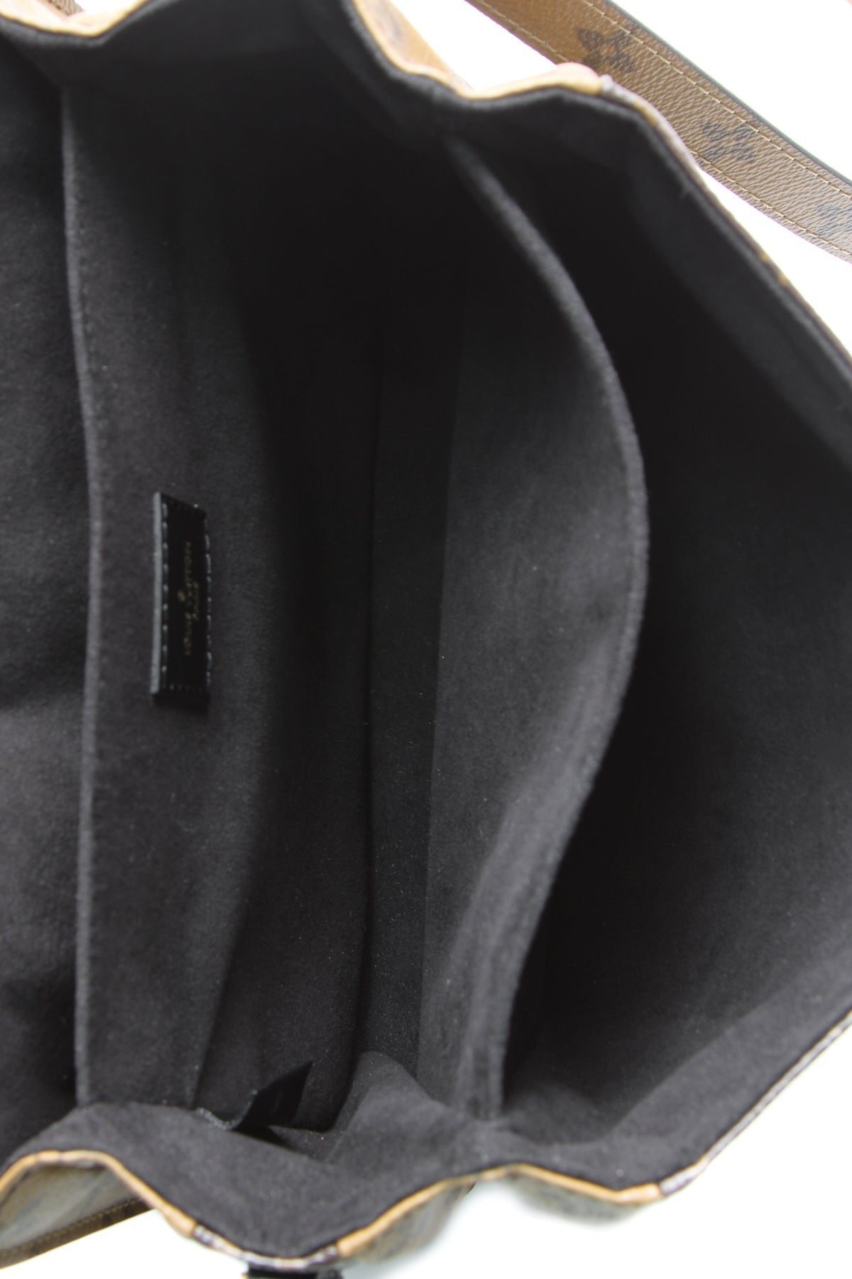 Pochette Metis Bag - Reverse Monogram