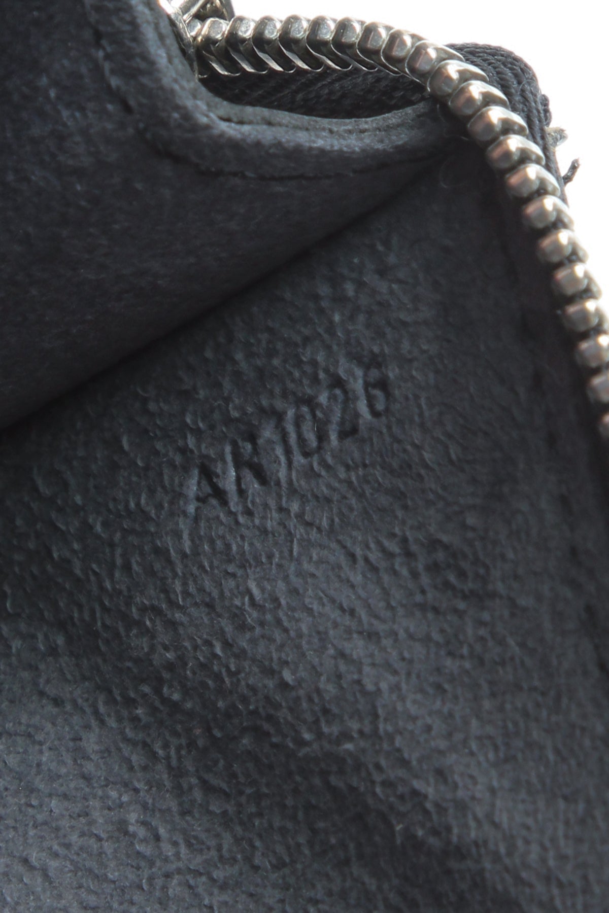 Epi Pochette Accessoires 24 Bag - Black